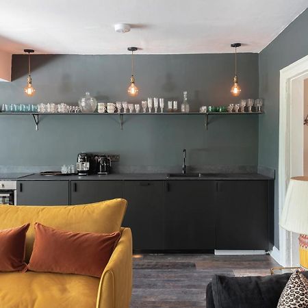 Central Apartment With Private Parking バース エクステリア 写真